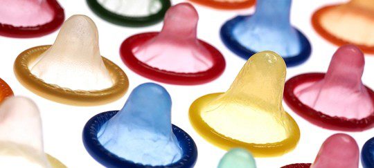 Existen preservativos específicos para el sexo oral