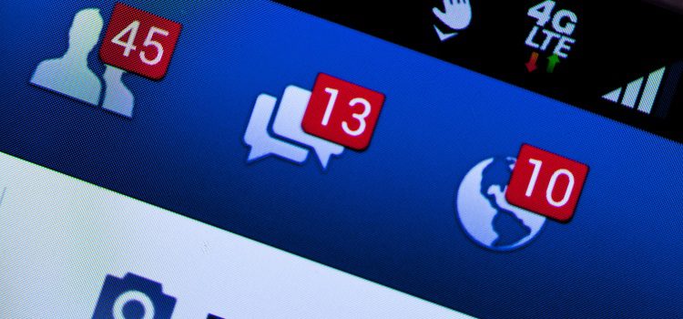 Puedes enlazar tu cuenta personal de Facebook a la de Tinder