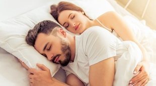Cómo comportarte cuando duermes por primera vez con tu pareja