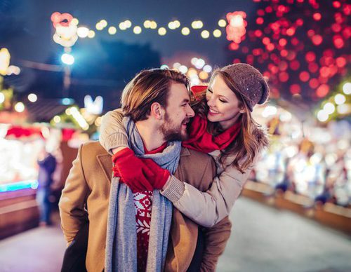10 frases de amor para conquistar a tu pareja en Navidad